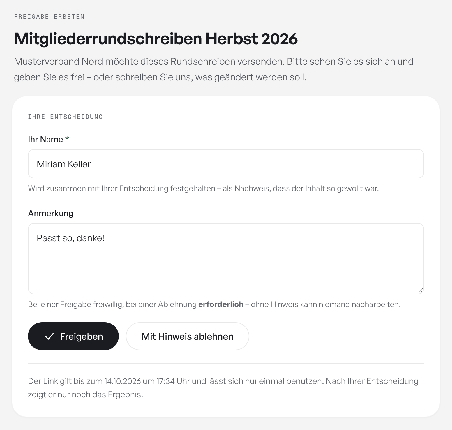 Approval page for a newsletter: name, note and the buttons to approve or to reject with a note